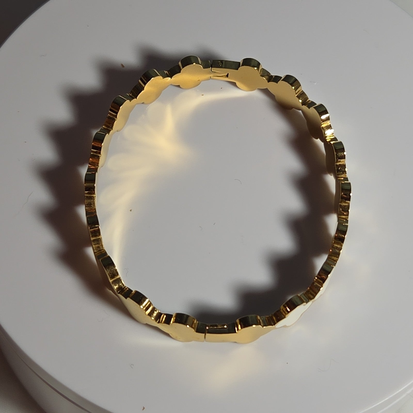 Hinged White Clover Bangle Bracelet Gold Tone Enamel
