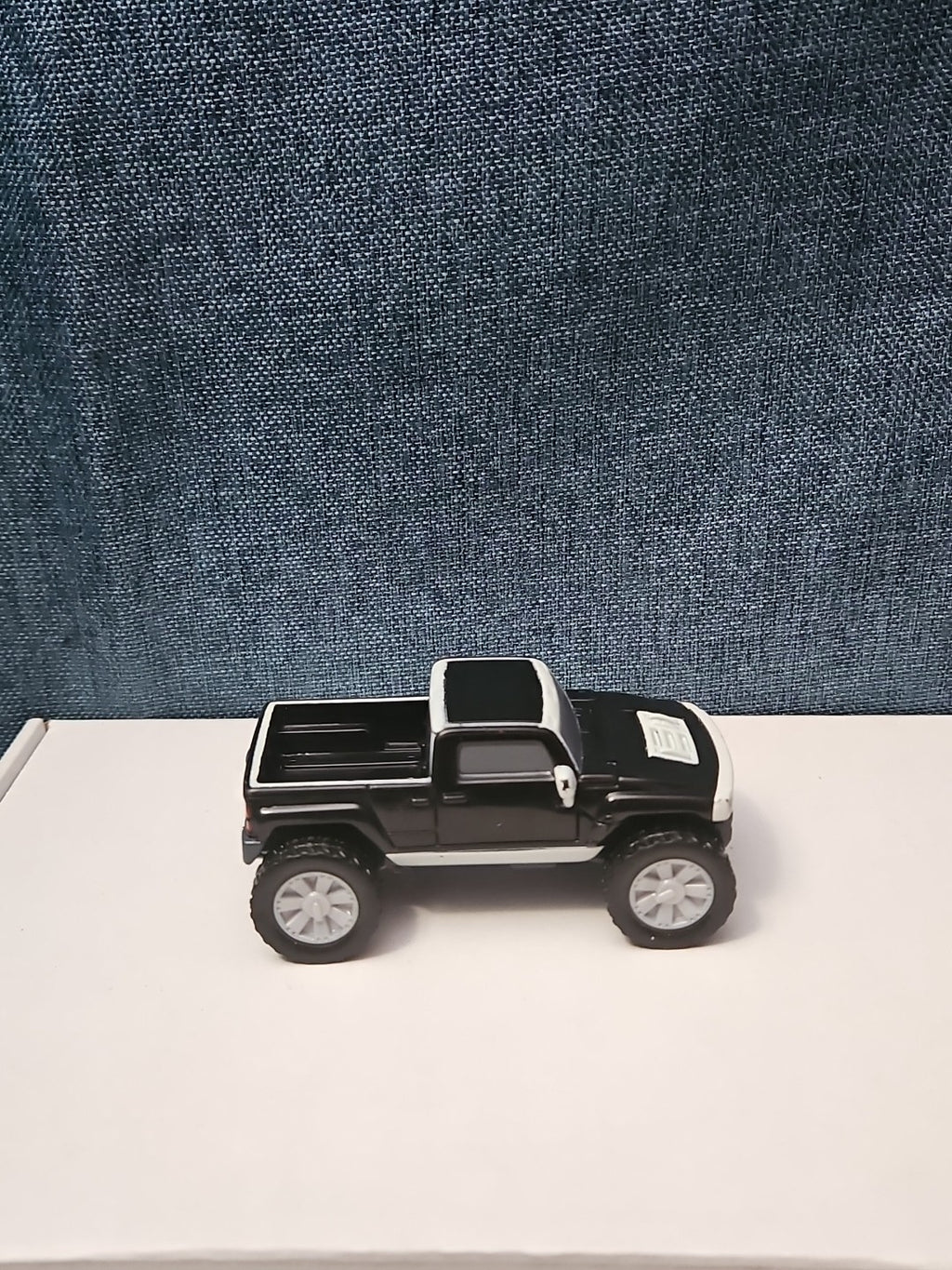 McDonald's Hummer H3T Toy Truck | 2006 Happy Meal Friction Car | Black & White