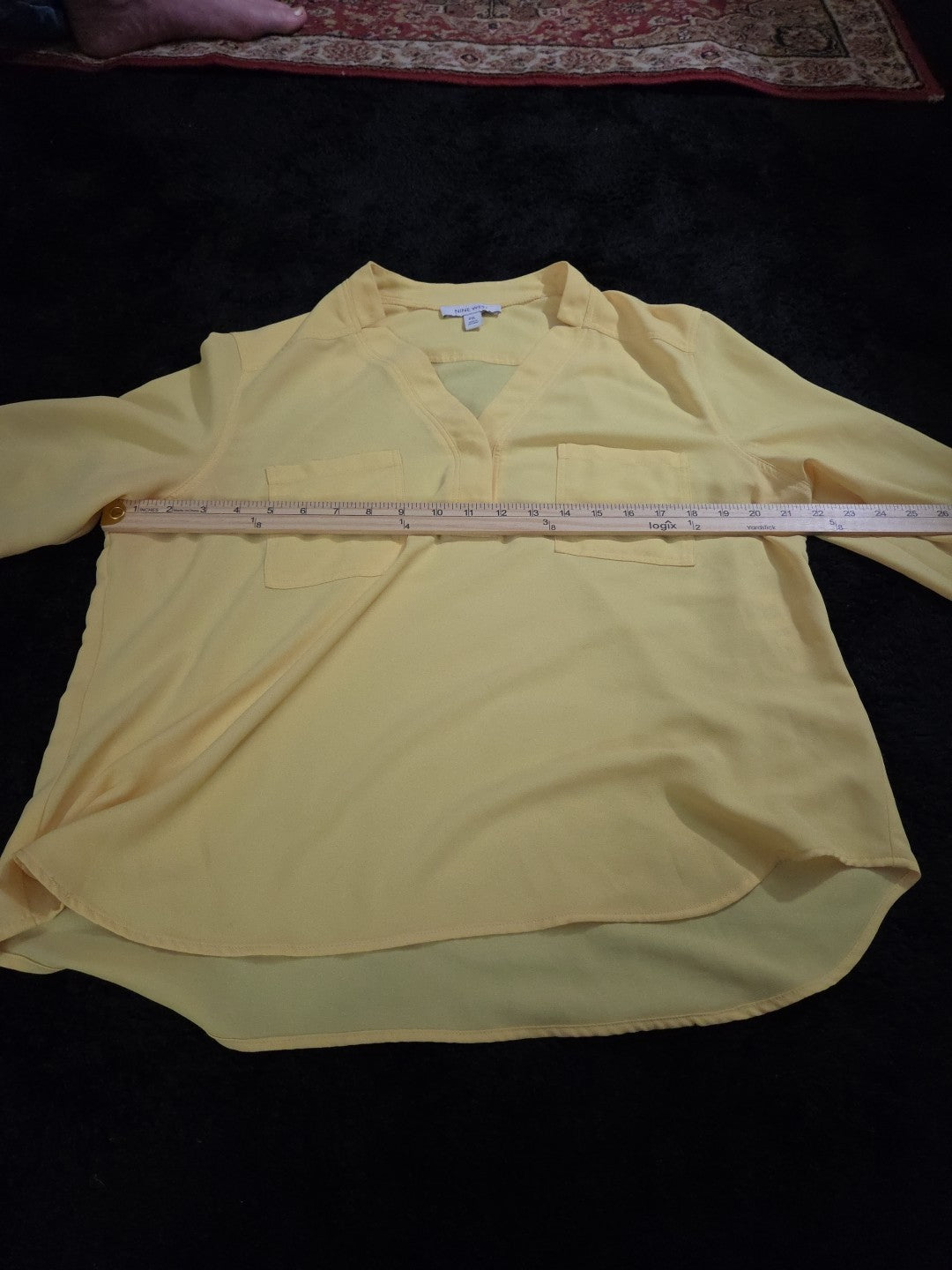 Nine West Petite XL PXL Yellow V-Neck Blouse Career Long Sleeve Pockets Popover