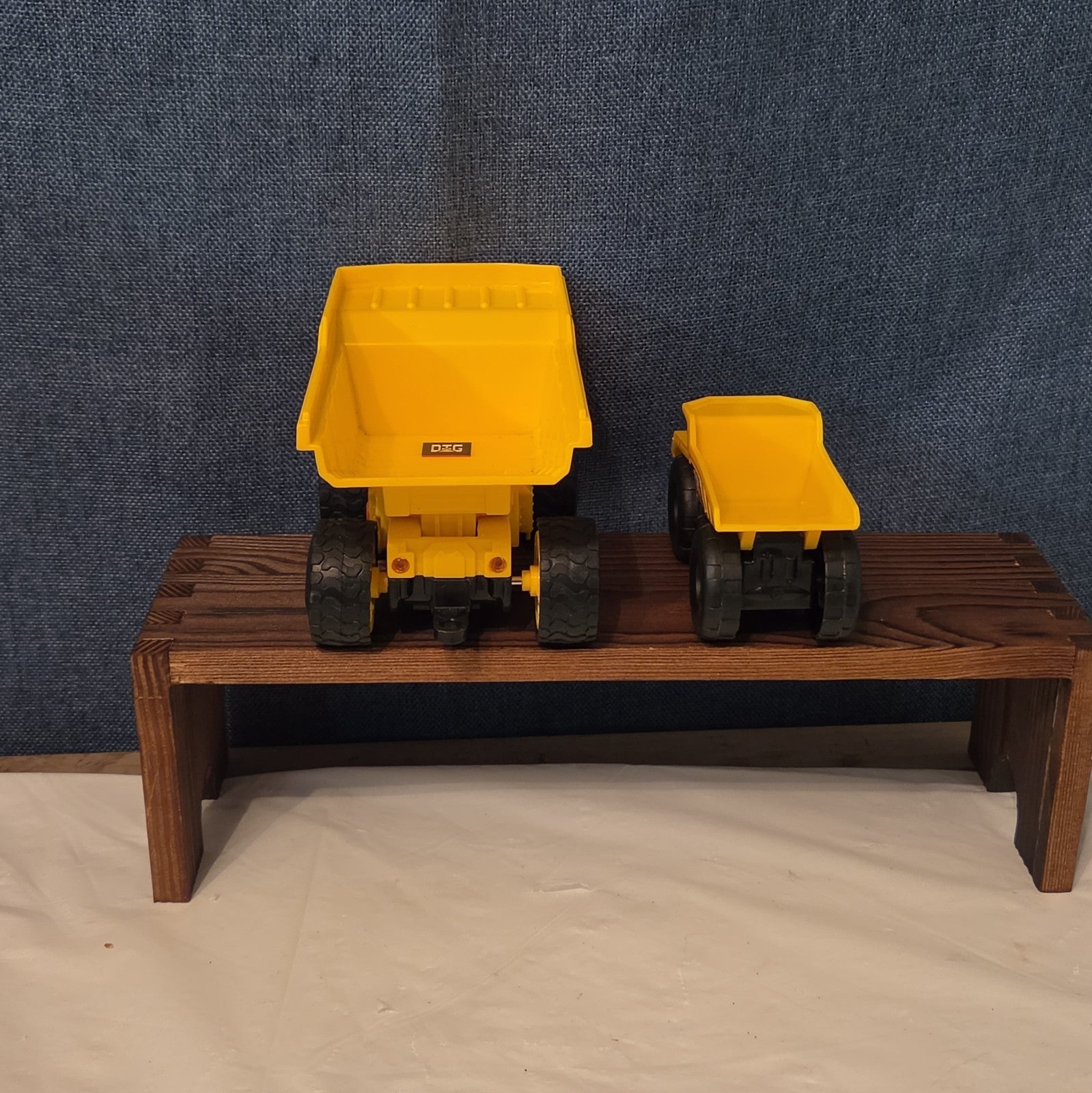 Toy Dump Truck Lot of 2 CAT & DIG 2500 Plastic Sandbox Vehicles