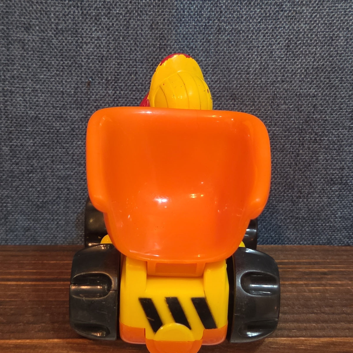 Sesame Street Elmo Dump Truck Plastic Construction Toy 2001