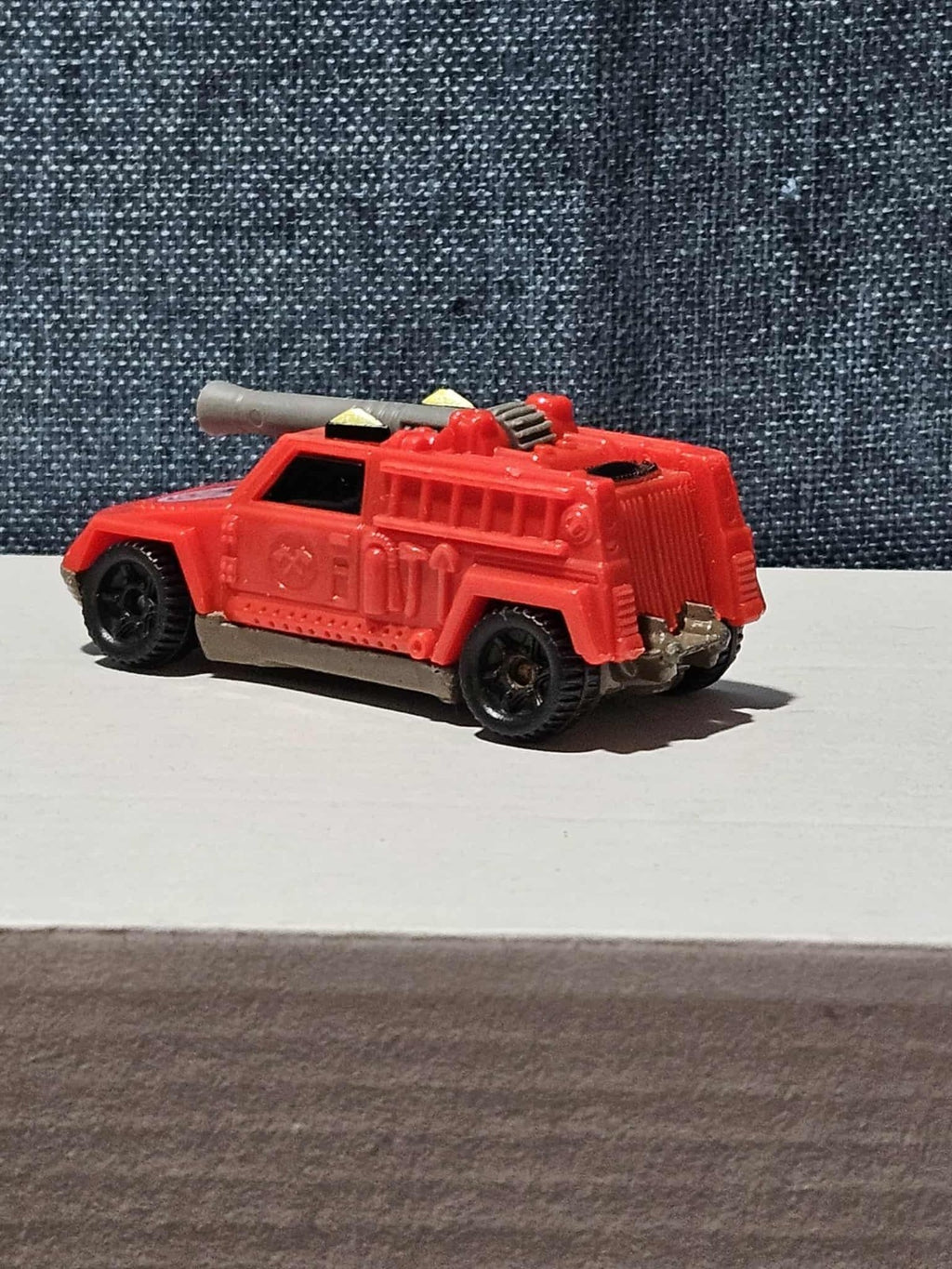 1997 McDonald's Hot Wheels FIRE TRUCK #5 Red Rescue Vehicle 90s Vintage Loose