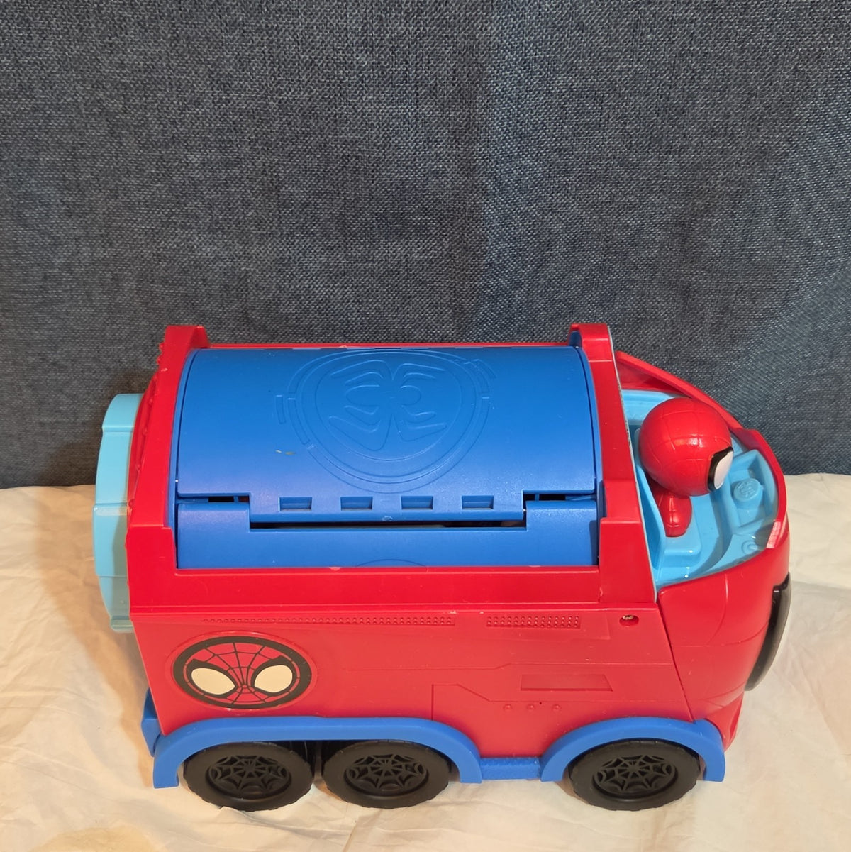 Spidey & His Amazing Friends Web Spinning Hauler Transforming Vehicle 3 In 1
