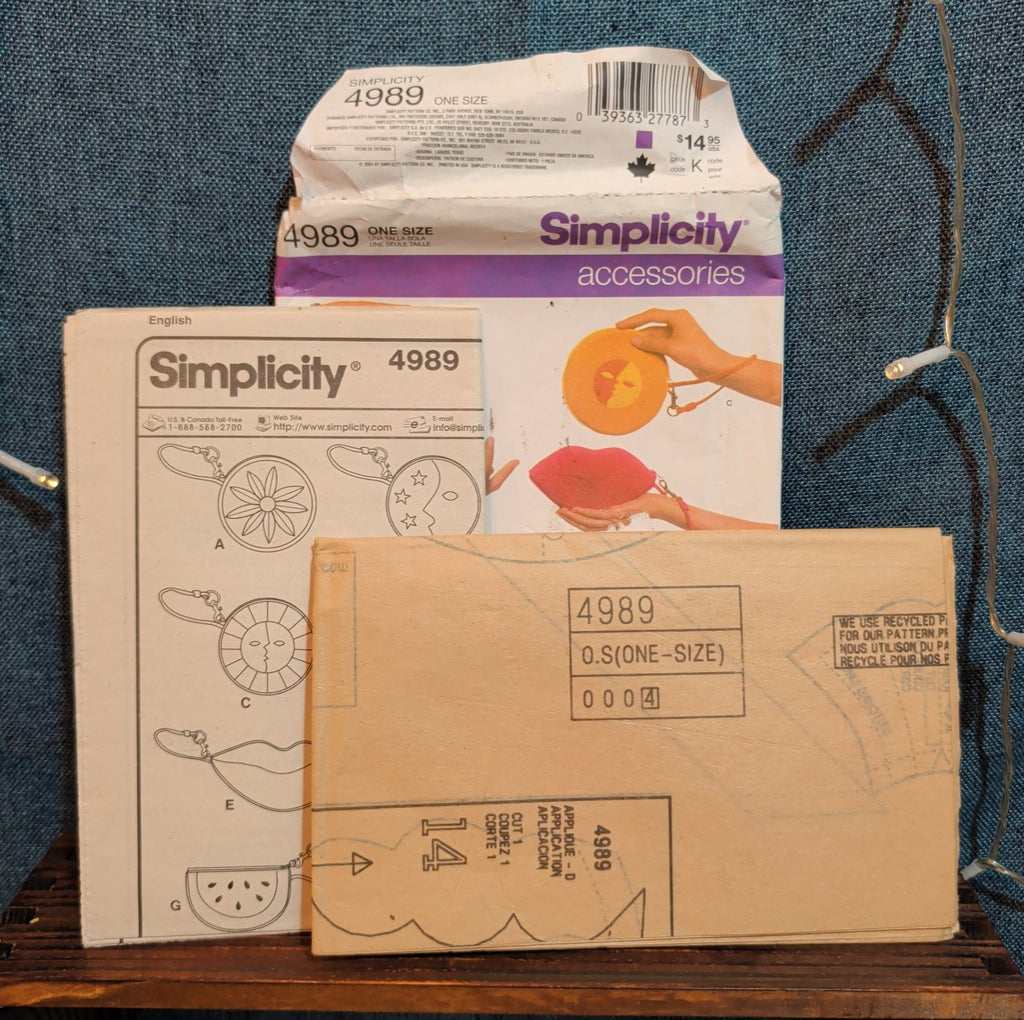 Simplicity 4989 Donna Lang Novelty Wristlet Bag Pattern Y2K