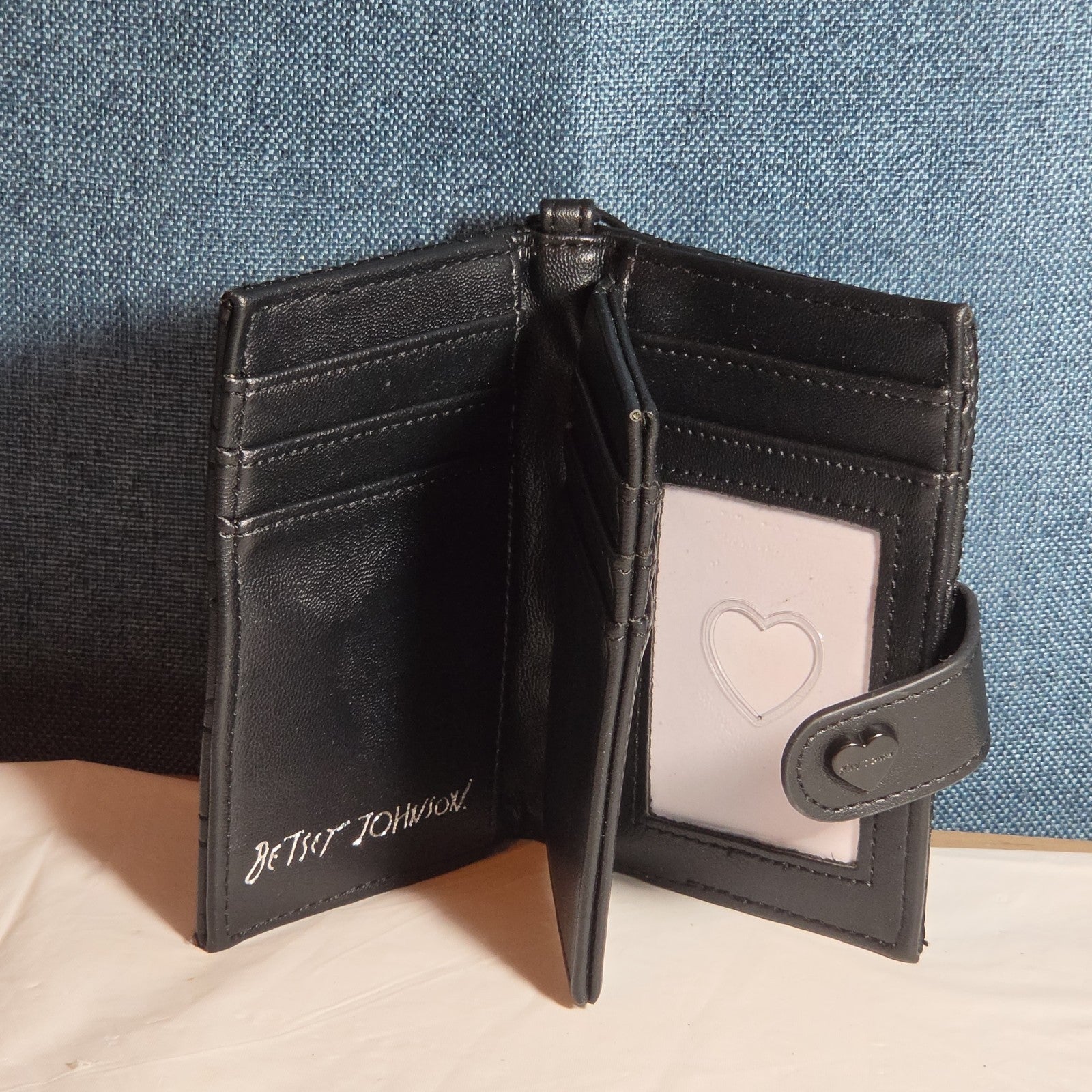 Betsey Johnson Luv Betsey Heart Quilted Wallet Y2K Goth
