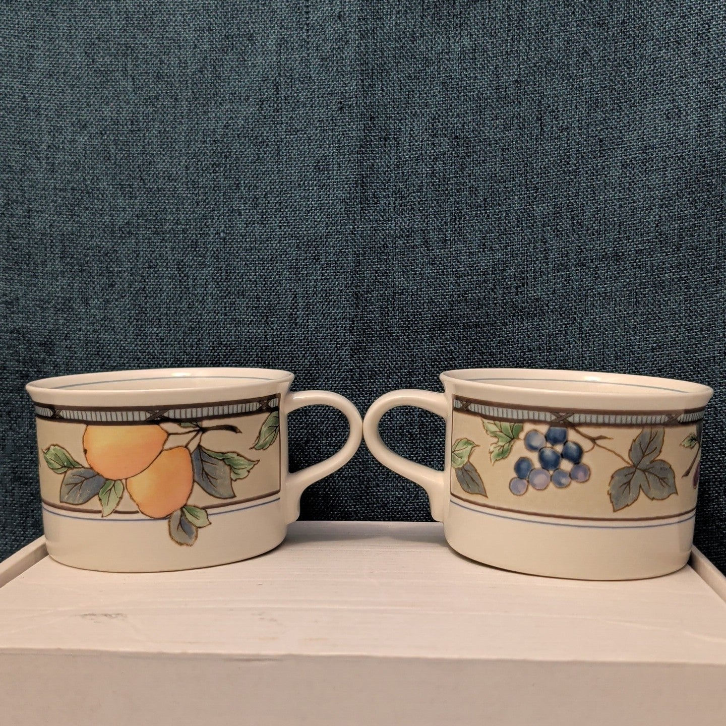 Set of 2 Mikasa Intaglio GARDEN HARVEST Cups | CAC29 8oz Flat Mugs | Vintage 90s