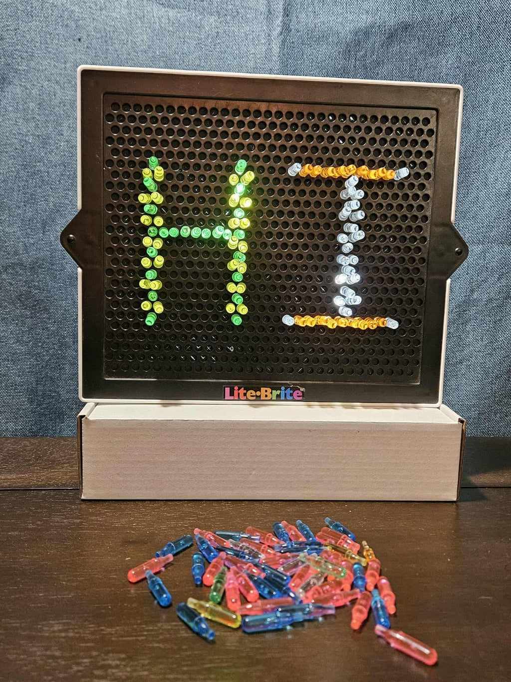 Lite Brite Ultimate Classic Basic Fun | LED Light Up Toy | Retro Style Peg Art
