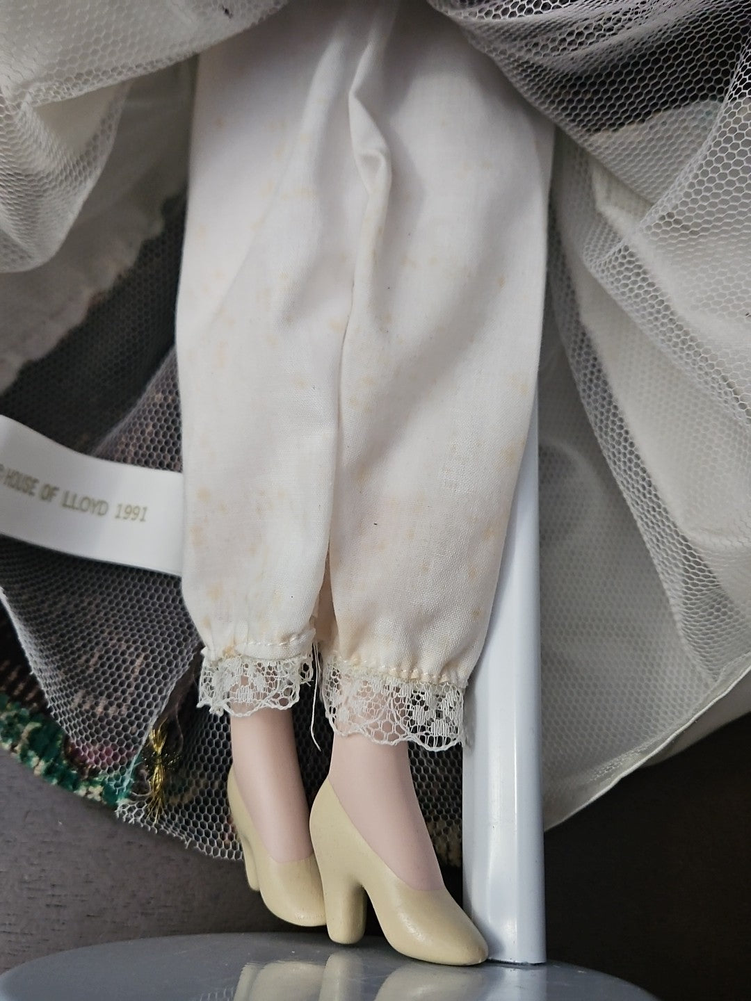 Vintage 1991 House of Lloyd "Juliet" 16" Porcelain Doll | Renaissance Tapestry