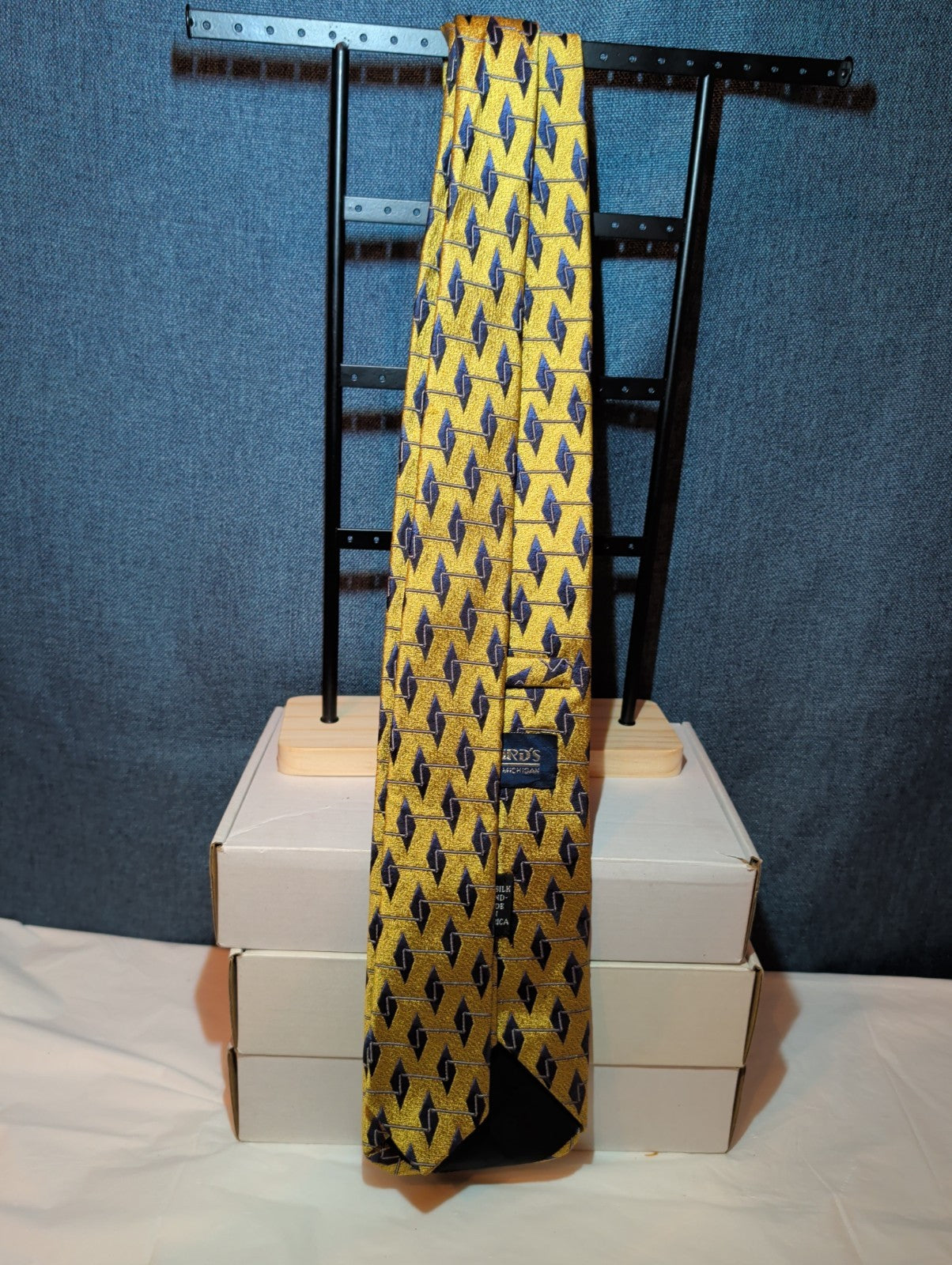 Vintage Edwards Michigan Silk Tie Gold Geometric Art Deco Men's Necktie 59"