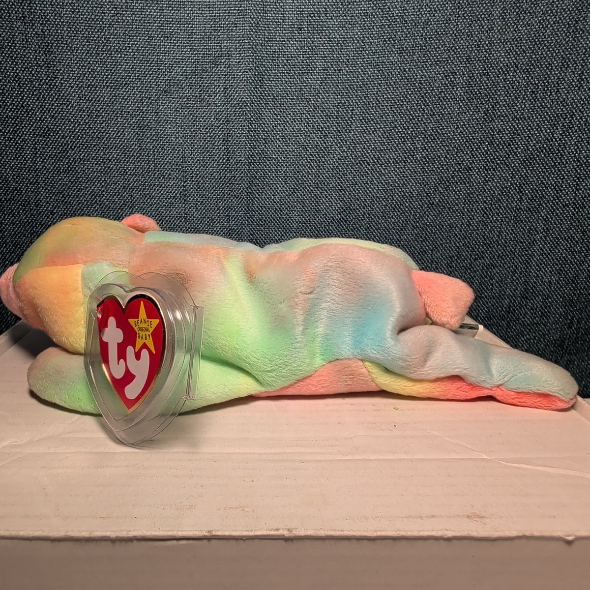 Sammy TY Beanie Baby 1999 Retired Tie-Dyed Multicolor Bear w/ Protector
