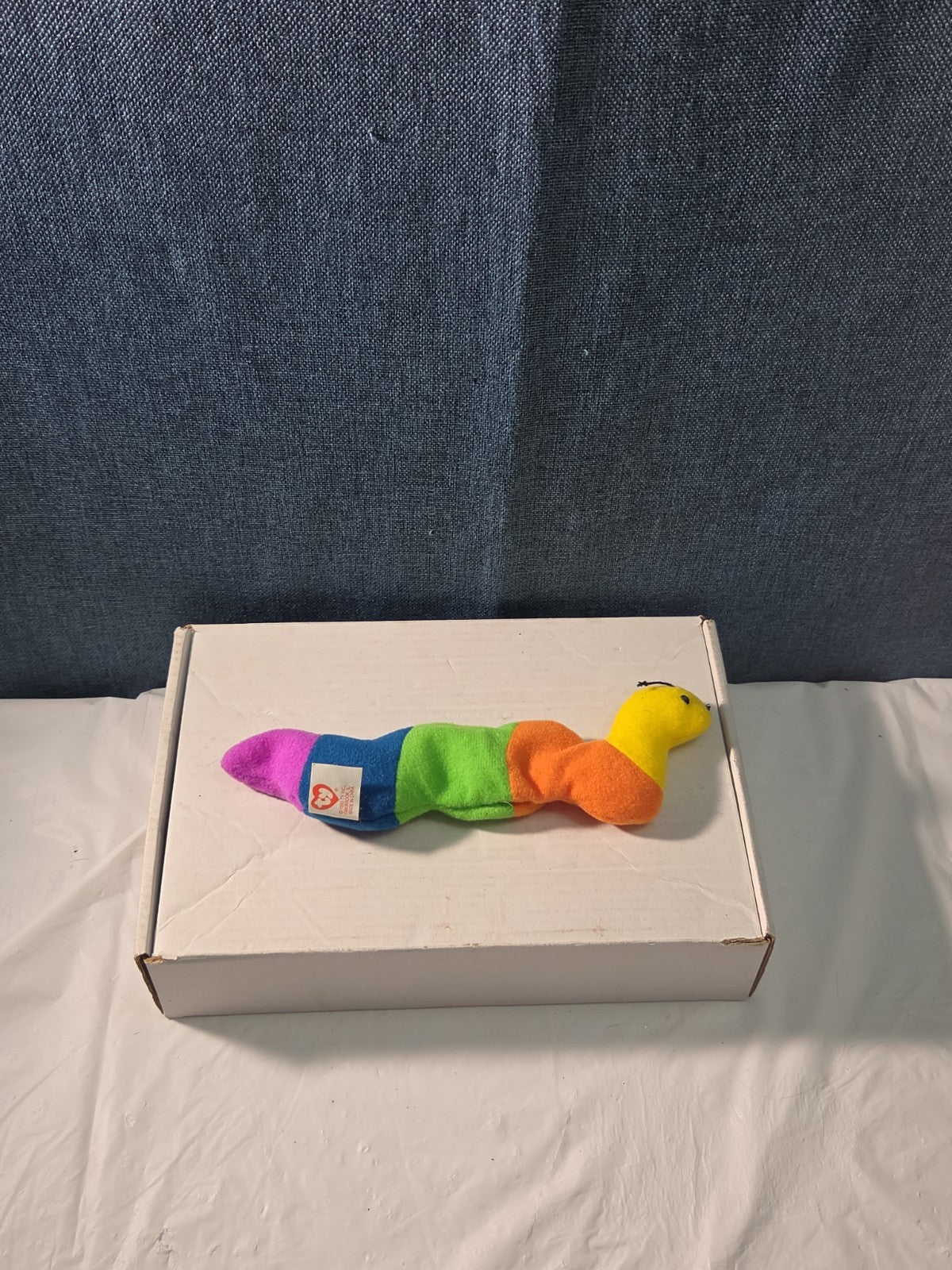 Ty Beanie Baby Inch the Inchworm 1995 Rainbow Plush Yarn Antennae Clean NO TAG