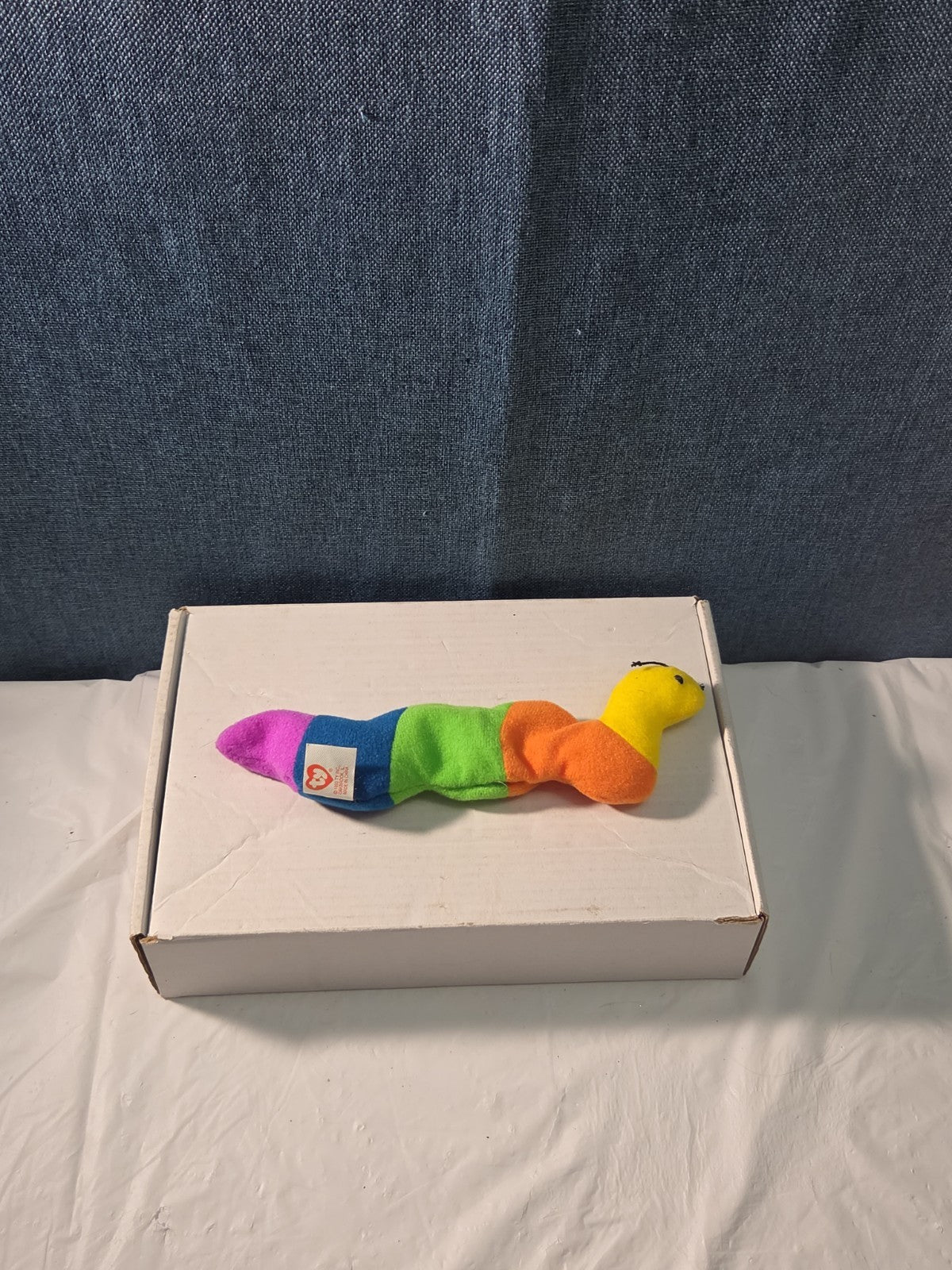 Ty Beanie Baby Inch the Inchworm 1995 Rainbow Plush Yarn Antennae Clean NO TAG