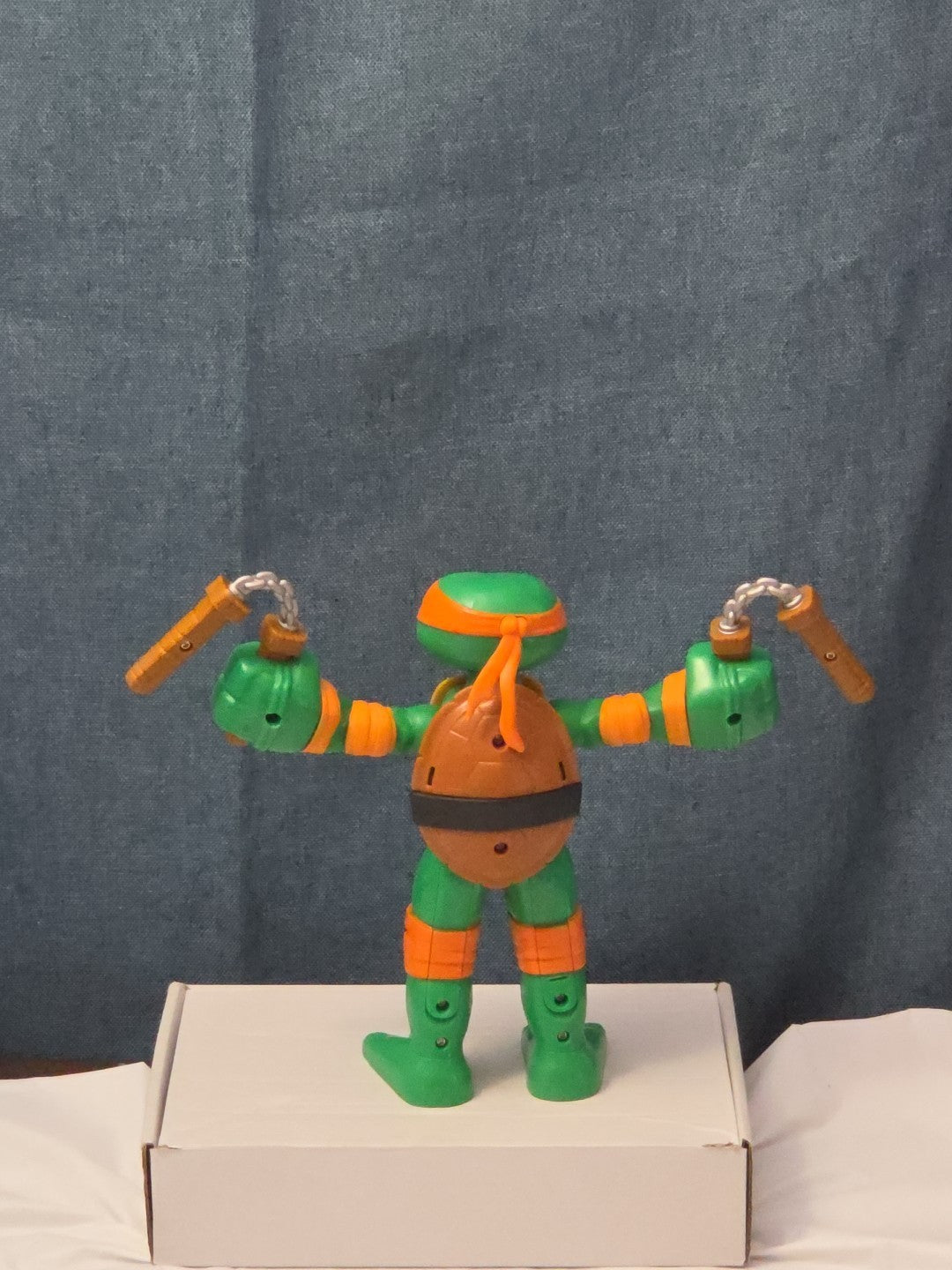 Teenage Mutant Ninja Turtles TMNT Stretch N Shout Michelangelo Talking Figure