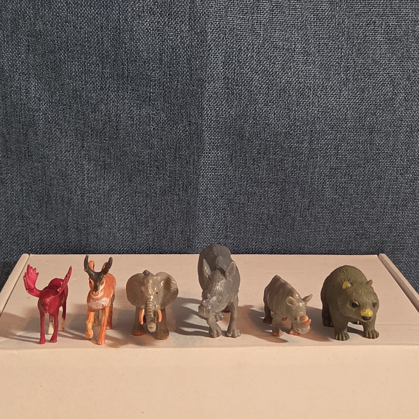 Plastic Animal Figures Toy Lot 24pc Safari Farm Zoo Animals