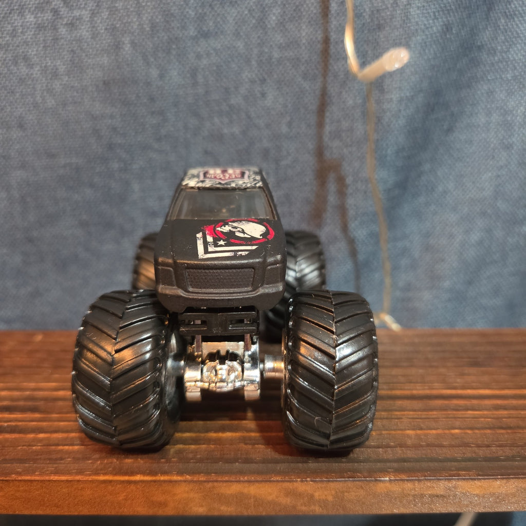 Hot Wheels Monster Jam Metal Mulisha Diecast Truck 2016