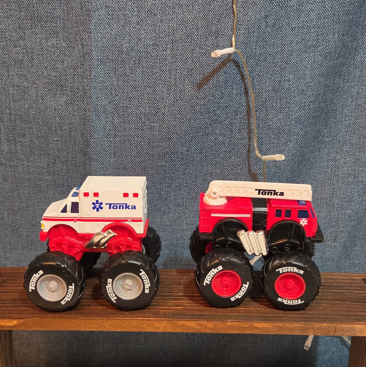 Tonka Metal Movers Monster Firetruck Ambulance Diecast 2021 Lot 2