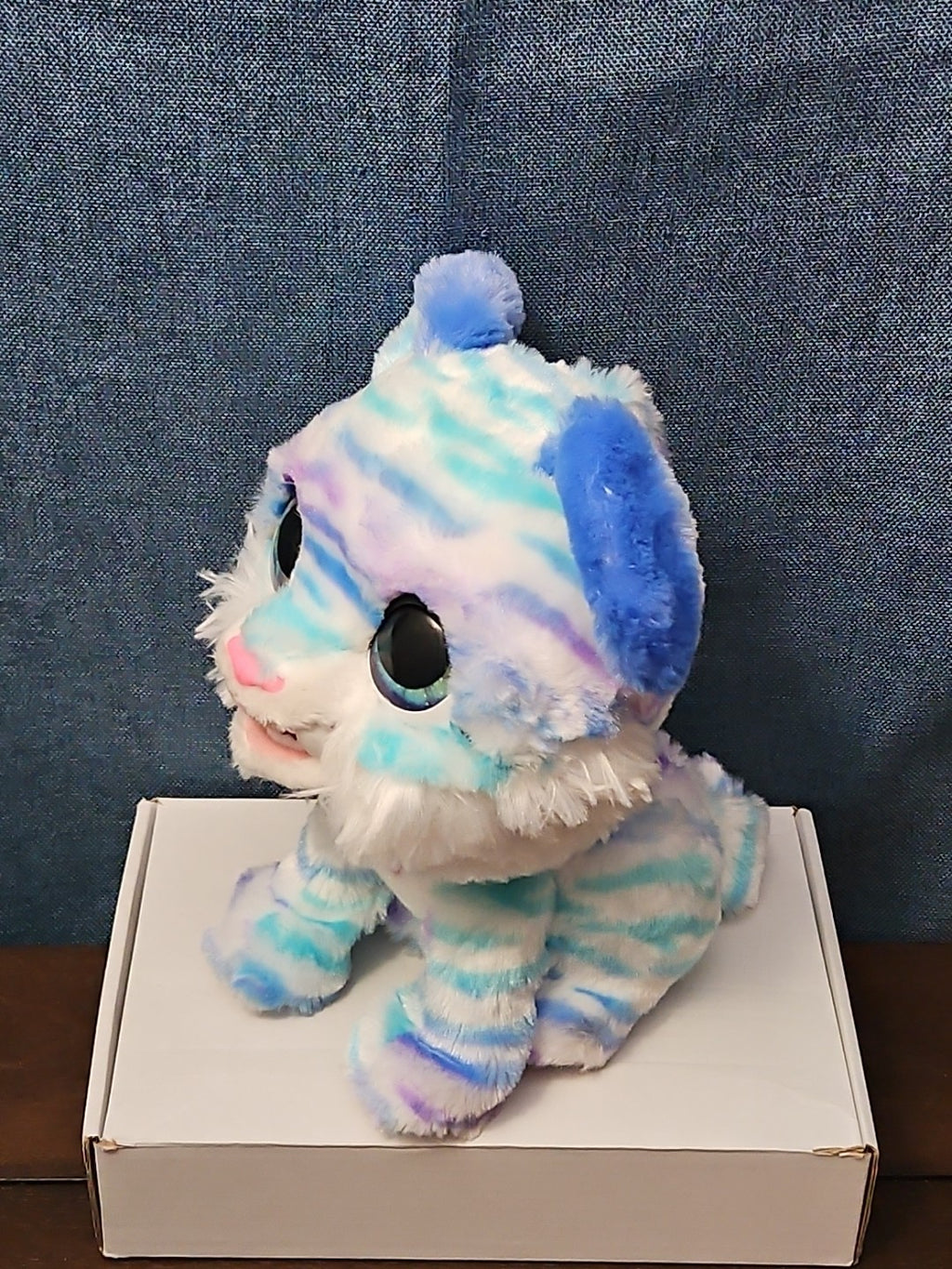FurReal North Sabertooth Kitty | Interactive Plush Pet | Shivers & Chatters