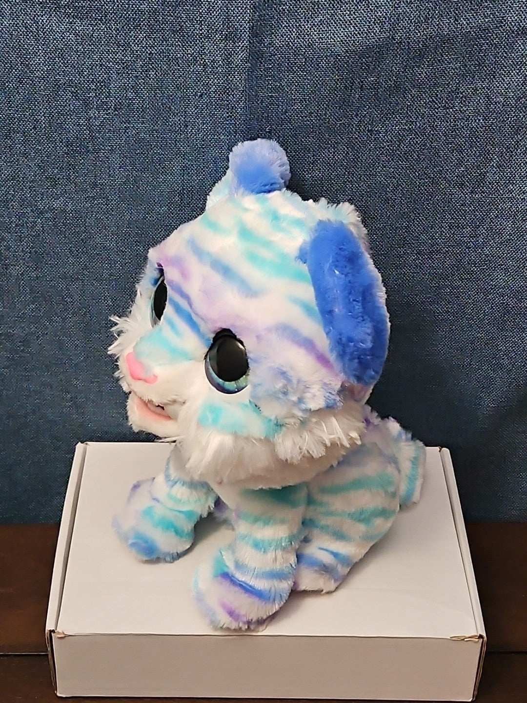 FurReal North Sabertooth Kitty | Interactive Plush Pet | Shivers & Chatters