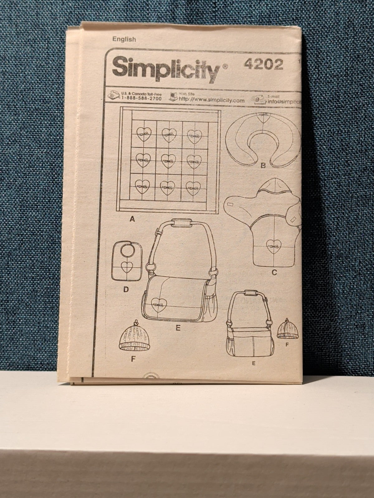 Simplicity 4202 Baby Accessories Pattern Quilt Diaper Bag Bib Wrap UNCUT 2006