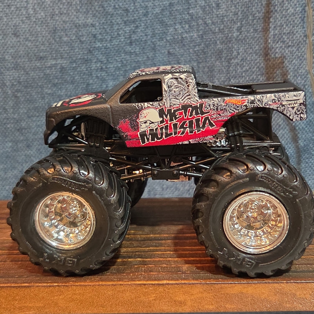 Hot Wheels Monster Jam Metal Mulisha Diecast Truck 2016