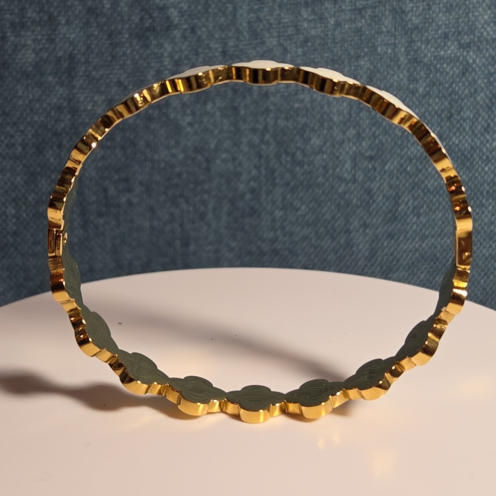 Hinged White Clover Bangle Bracelet Gold Tone Enamel