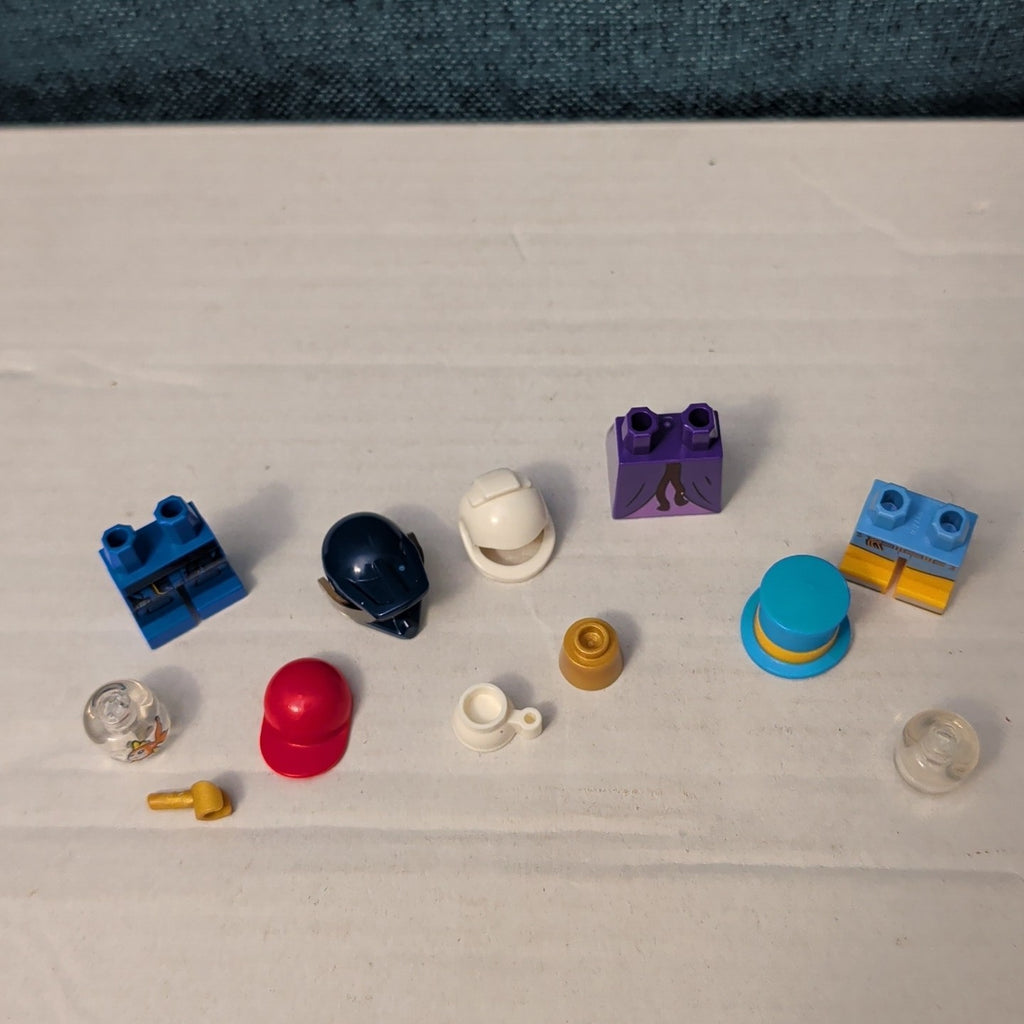 LEGO Minifigure Parts | Accessories GOLDFISH HEAD Hand Top Hat | Helmet Unique!