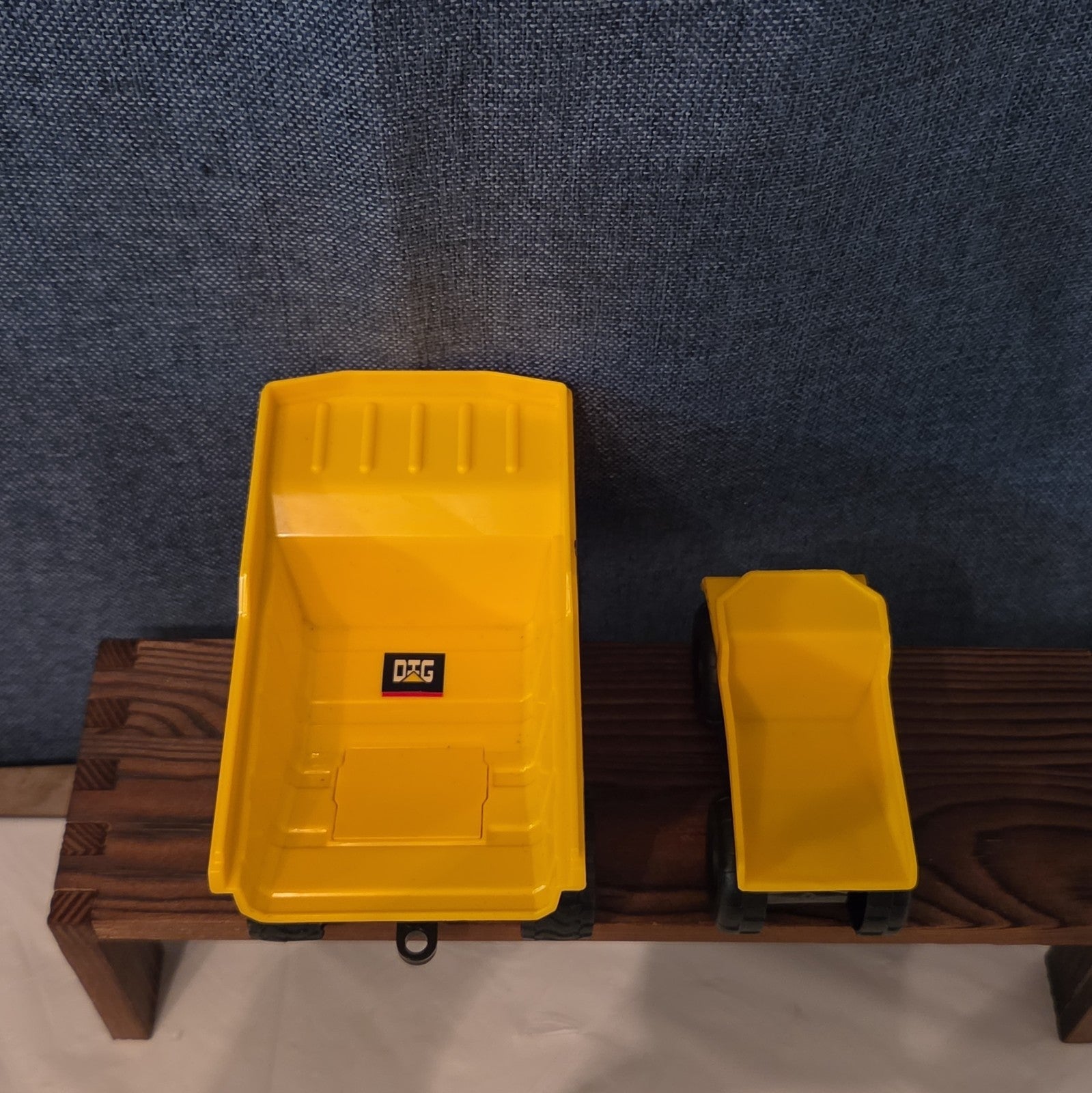 Toy Dump Truck Lot of 2 CAT & DIG 2500 Plastic Sandbox Vehicles