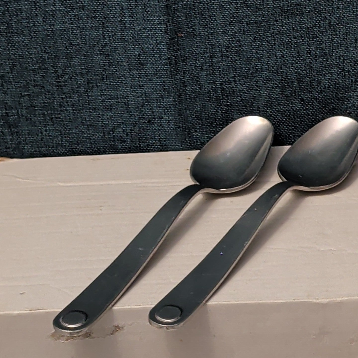 6 Pc GOURMET SETTINGS TAXI Flatware Set | 18/8 Stainless | 4 Knives | 2 Spoons