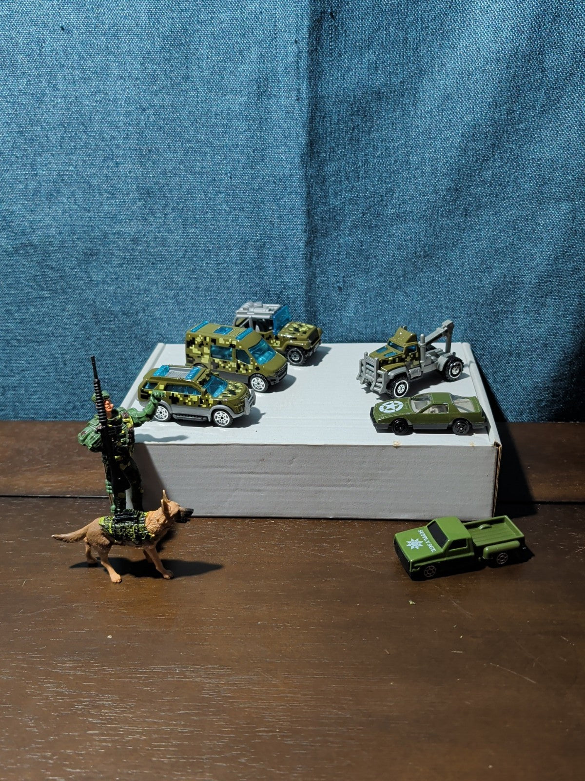 8 Pc. Soldier Action Figure & K9 Dog | Army Vehicles| Military Toy Strike Team