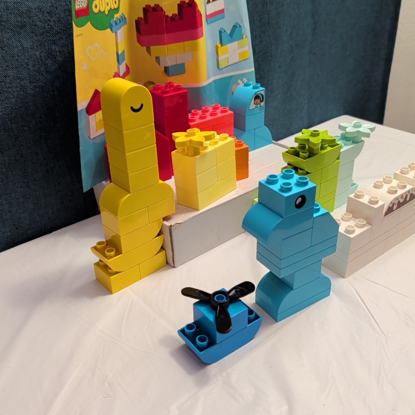 LEGO DUPLO 10909 Heart Box 80 Pieces Toddler Building Toy 2020 Retired Complete