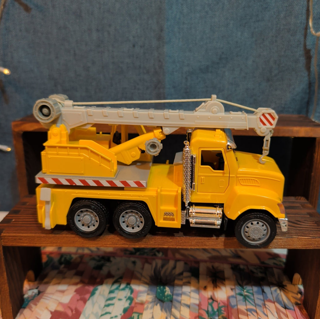 DRIVEN by Battat Standard Crane Truck Yellow Construction Toy