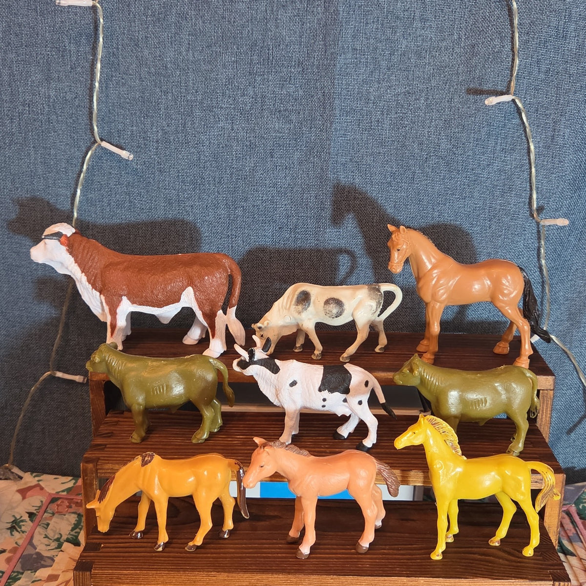 Farm Animals 9Pc Lot Plastic Horses Cows Vintage Style P