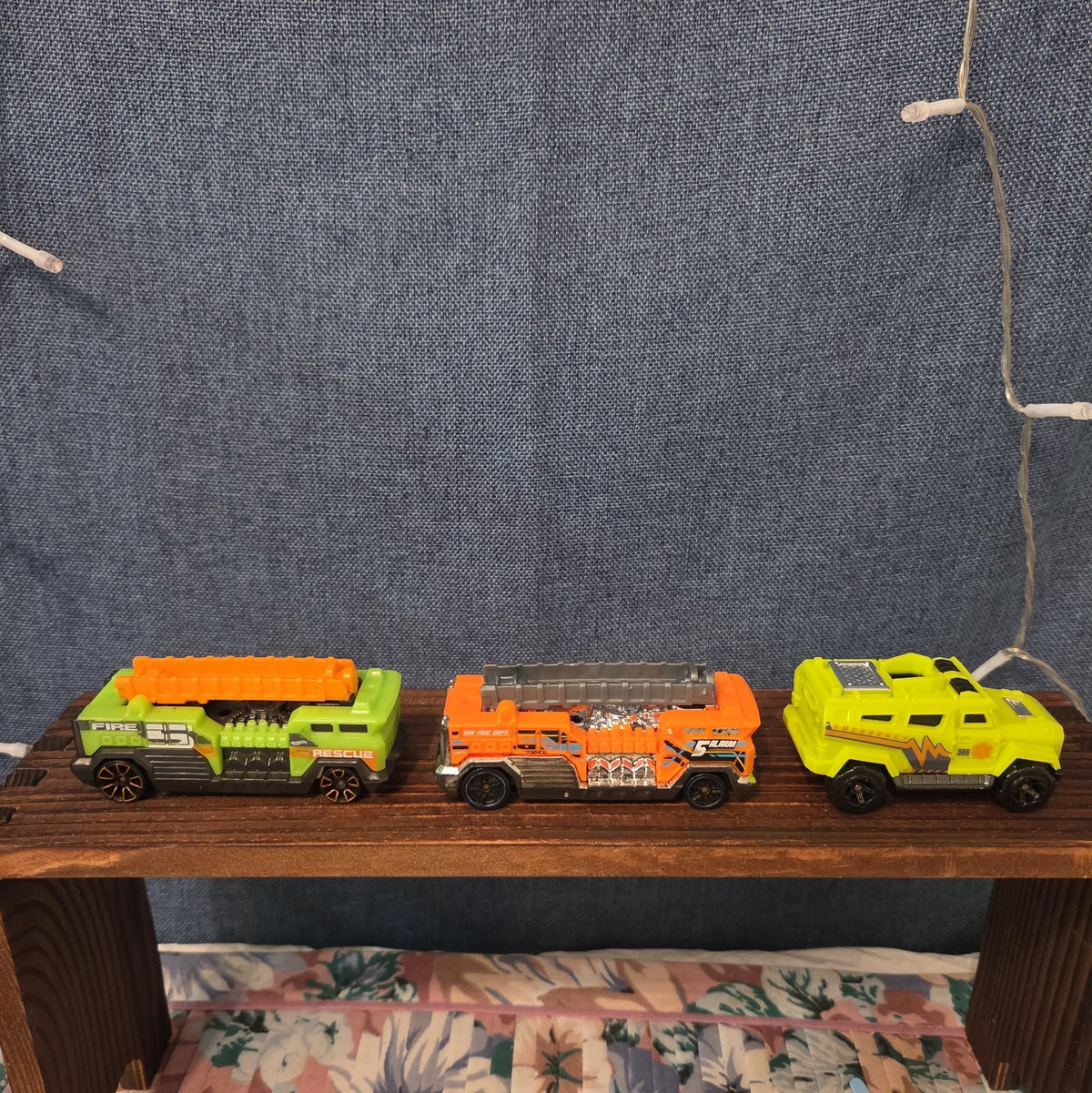 Emergency Airport Rescue Lot 3 Neon Diecast 2000s