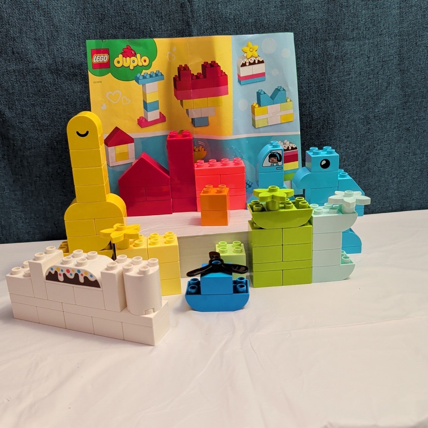 LEGO DUPLO 10909 Heart Box 80 Pieces Toddler Building Toy 2020 Retired Complete