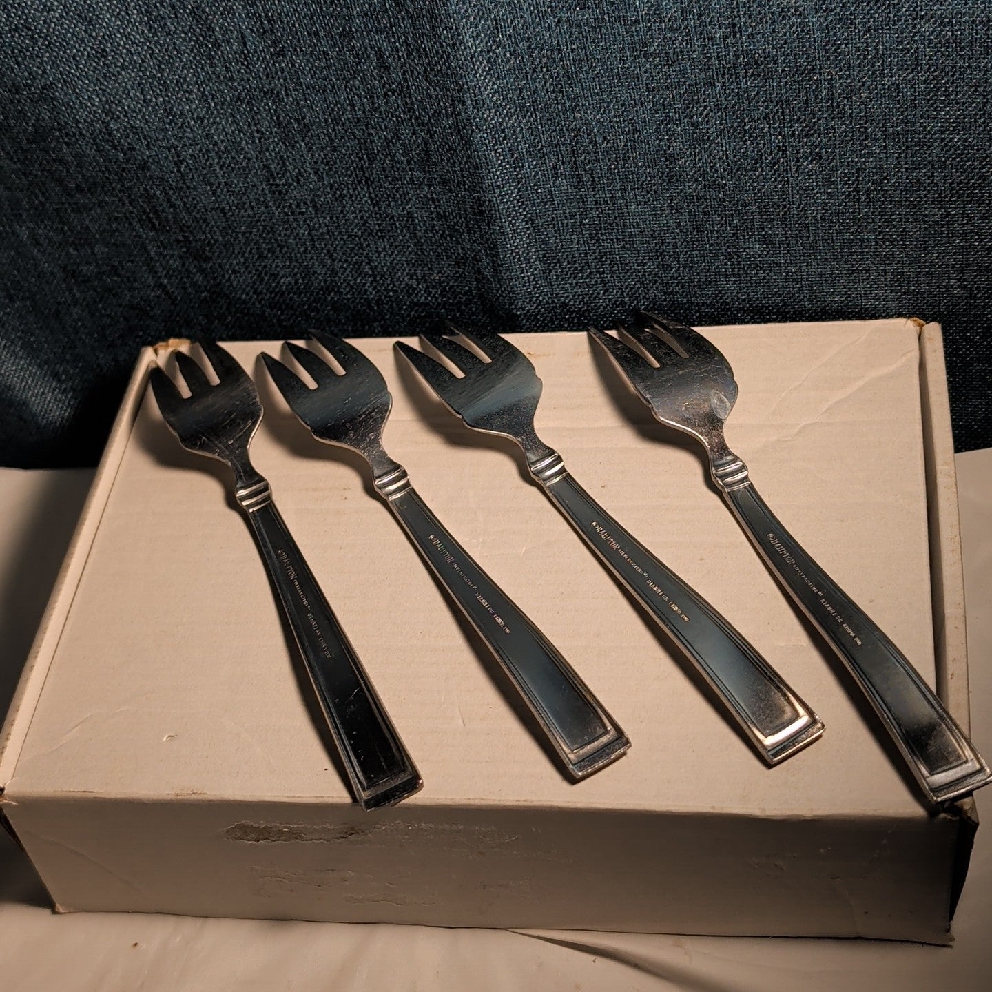 Set of 4 Hampton Silversmiths PORTFOLIO Glossy Salad Forks | 18/0 Stainless 208