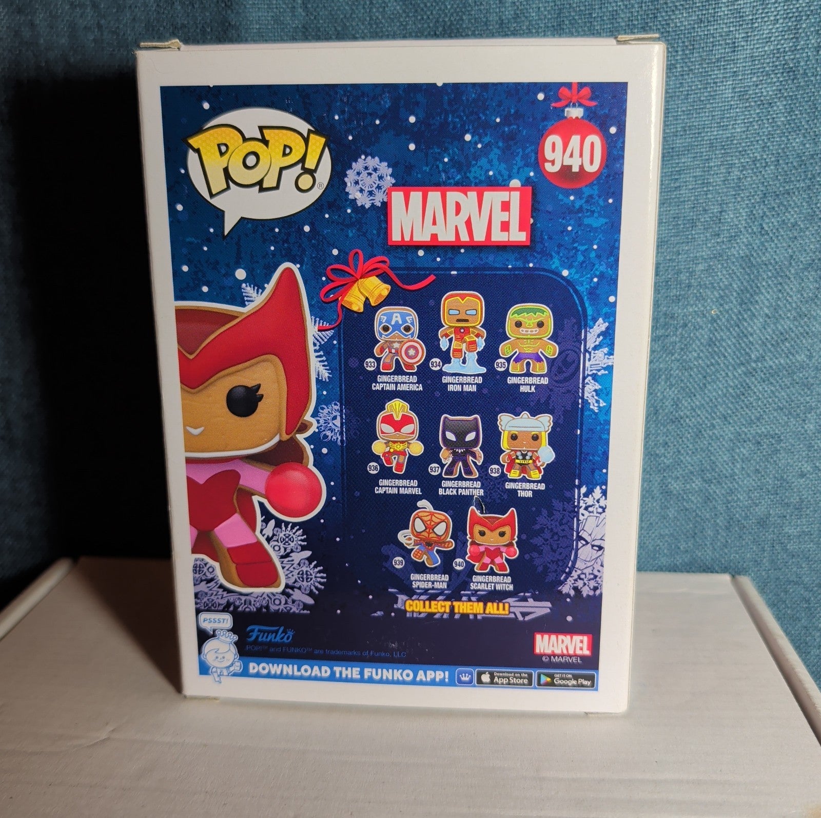 Funko Pop! Marvel Gingerbread Scarlet Witch 940 with Protective Case