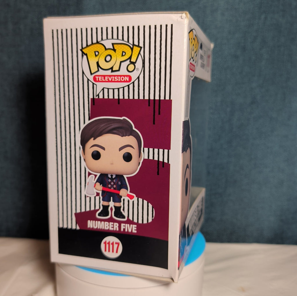 Funko Pop Television Umbrella Academy Number Five 1117 Vinyl in Box w Protector