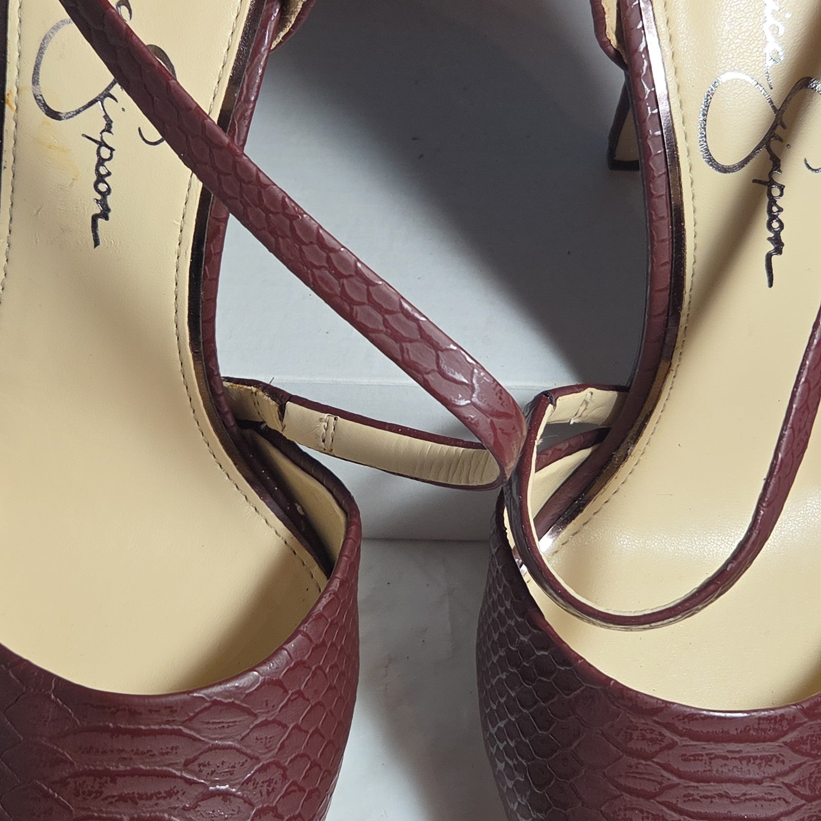 Jessica Simpson Wine Snakeskin Pumps 9M Ankle Strap Pointed Toe Zipper Heels 40