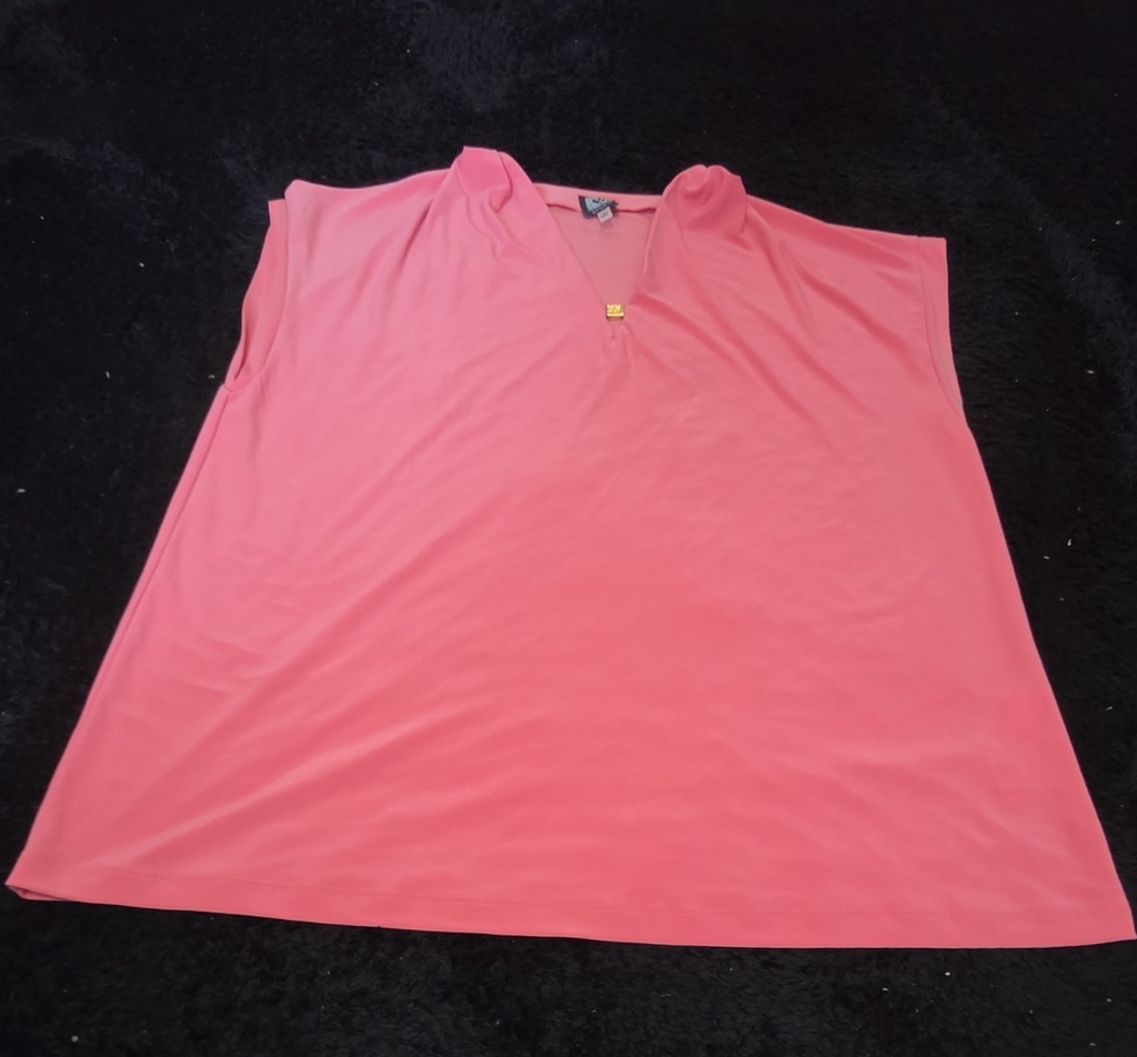 Anne Klein Sport Blouse Coral Lion Logo V-Neck Jersey Career Top Gently Used L