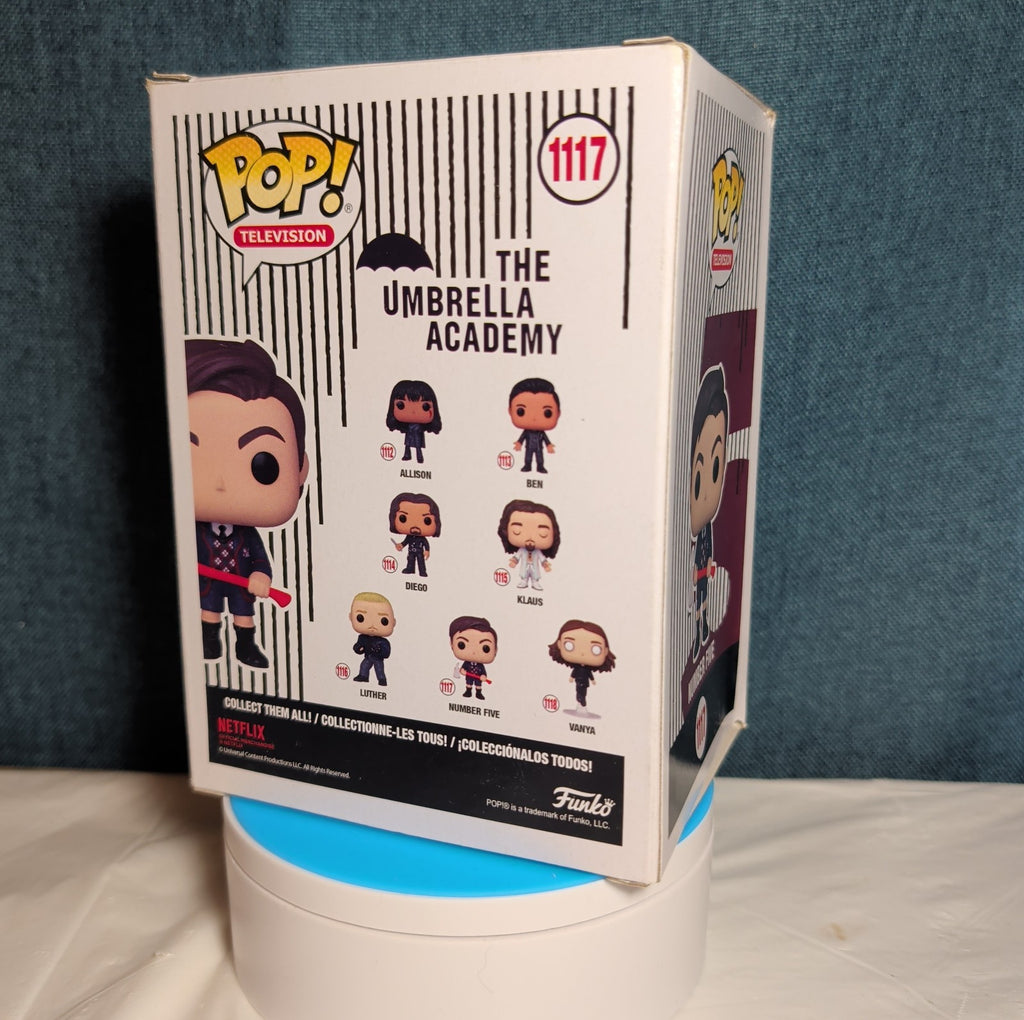 Funko Pop Television Umbrella Academy Number Five 1117 Vinyl in Box w Protector
