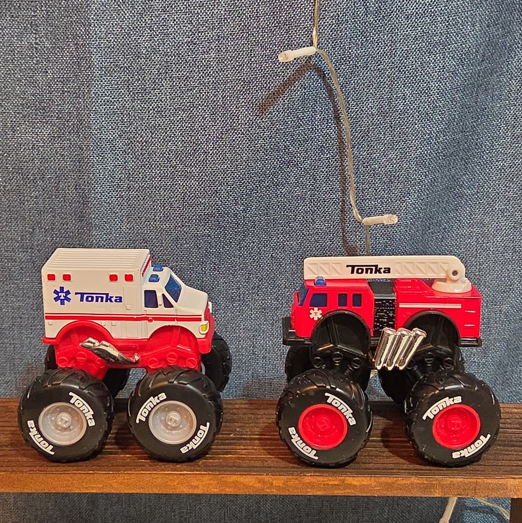 Tonka Metal Movers Monster Firetruck Ambulance Diecast 2021 Lot 2