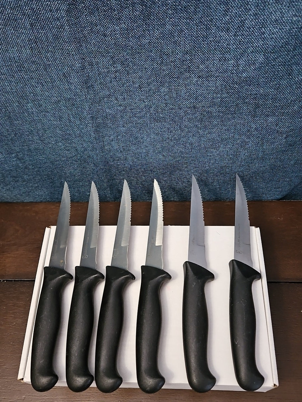 6 Gibson Steak Knives | 4.5" Serrated Stainless Steel | Wood Storage Block Tray