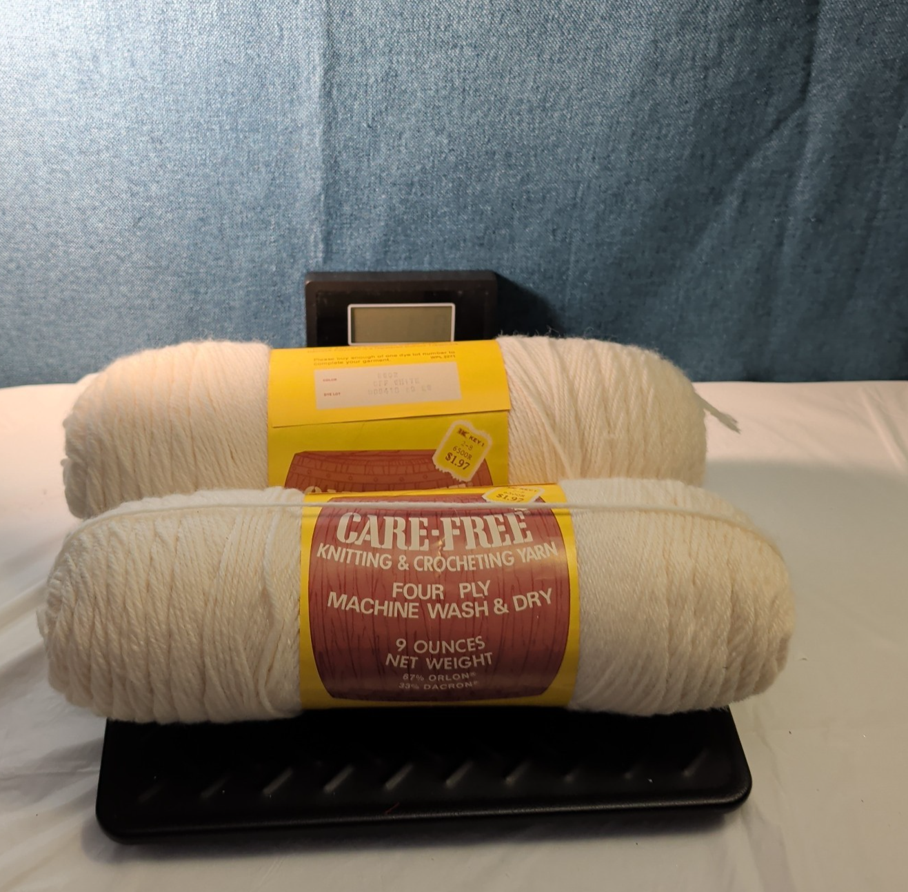 Vintage Care-Free Yarn 4-Ply Worsted Off White Lot 2 Skeins 18oz Total NOS Orlon