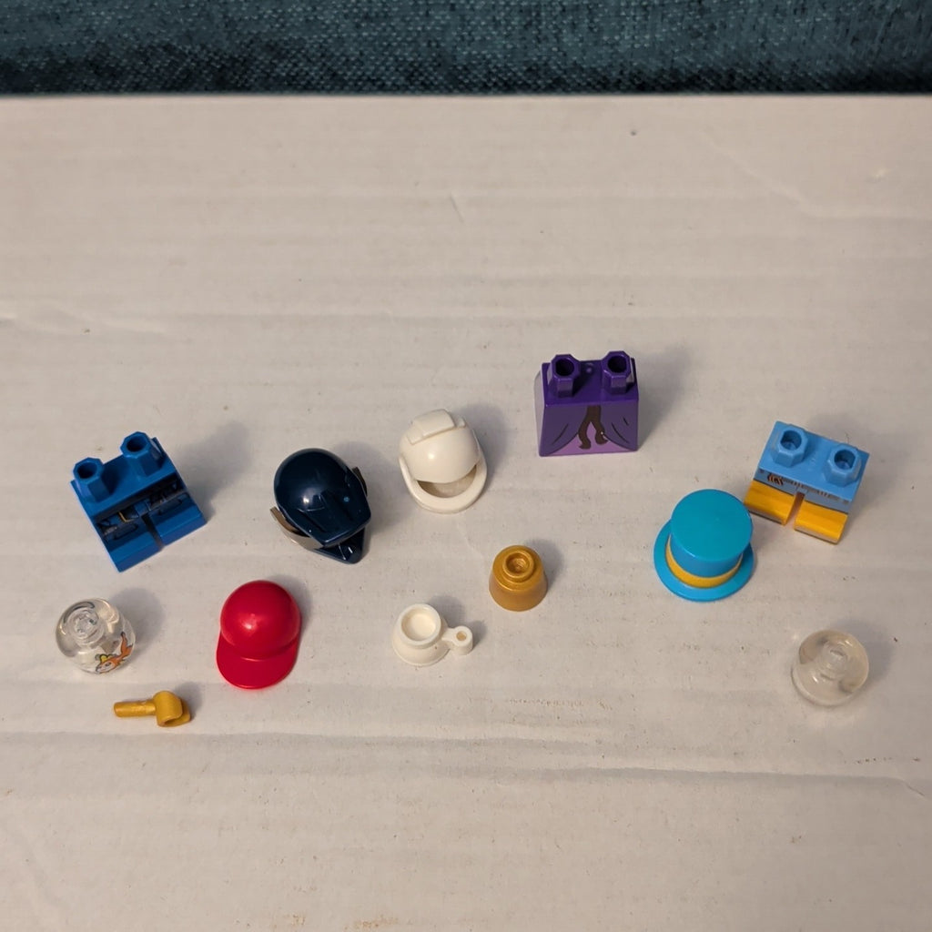 LEGO Minifigure Parts | Accessories GOLDFISH HEAD Hand Top Hat | Helmet Unique!