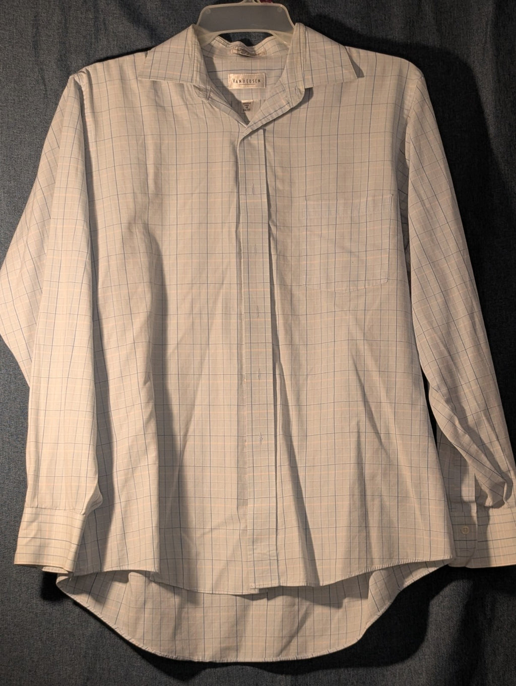 Van Heusen Wrinkle Free Broadcloth Dress Shirt Men's 16 (34/35) Light Blue Plaid