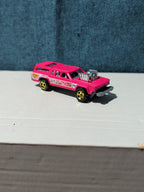 Hot Wheels Cruise Bruiser Pink | 2015 HW Wagons Demolition Derby | Loose Diecast