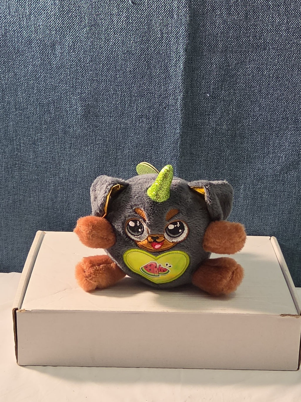 ZURU Rainbocorn Sparkle Heart 4" Plush Gigi Rottweiler Watermelon