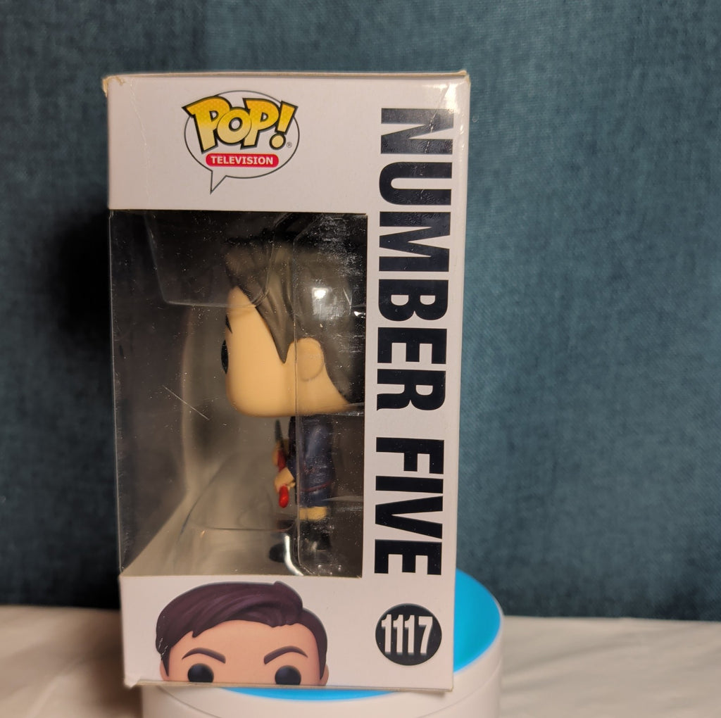 Funko Pop Television Umbrella Academy Number Five 1117 Vinyl in Box w Protector