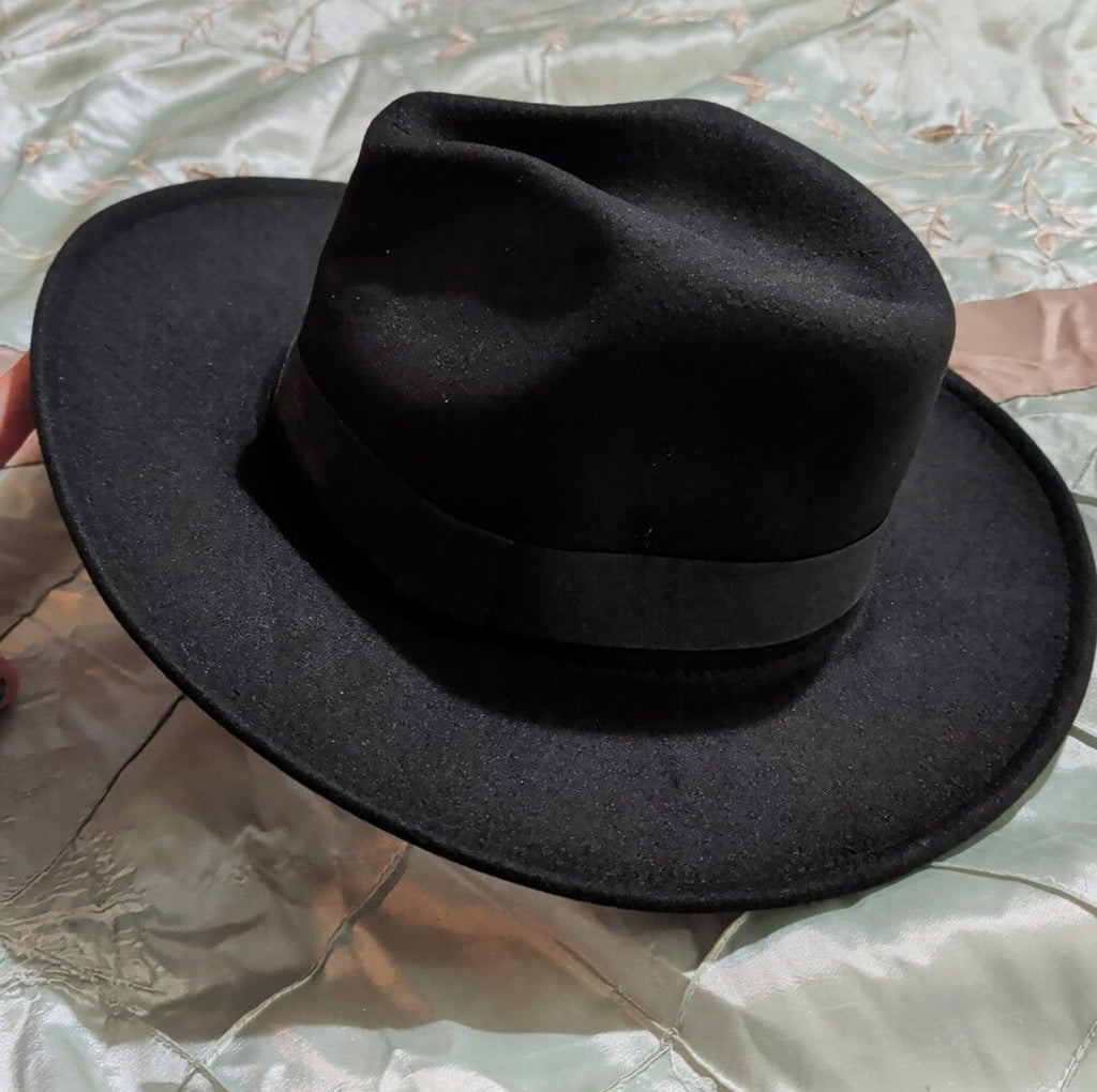 Cutely Covered Red Bottom Black Cowboy Hat Felt Wide Brim Fedora Medium Used