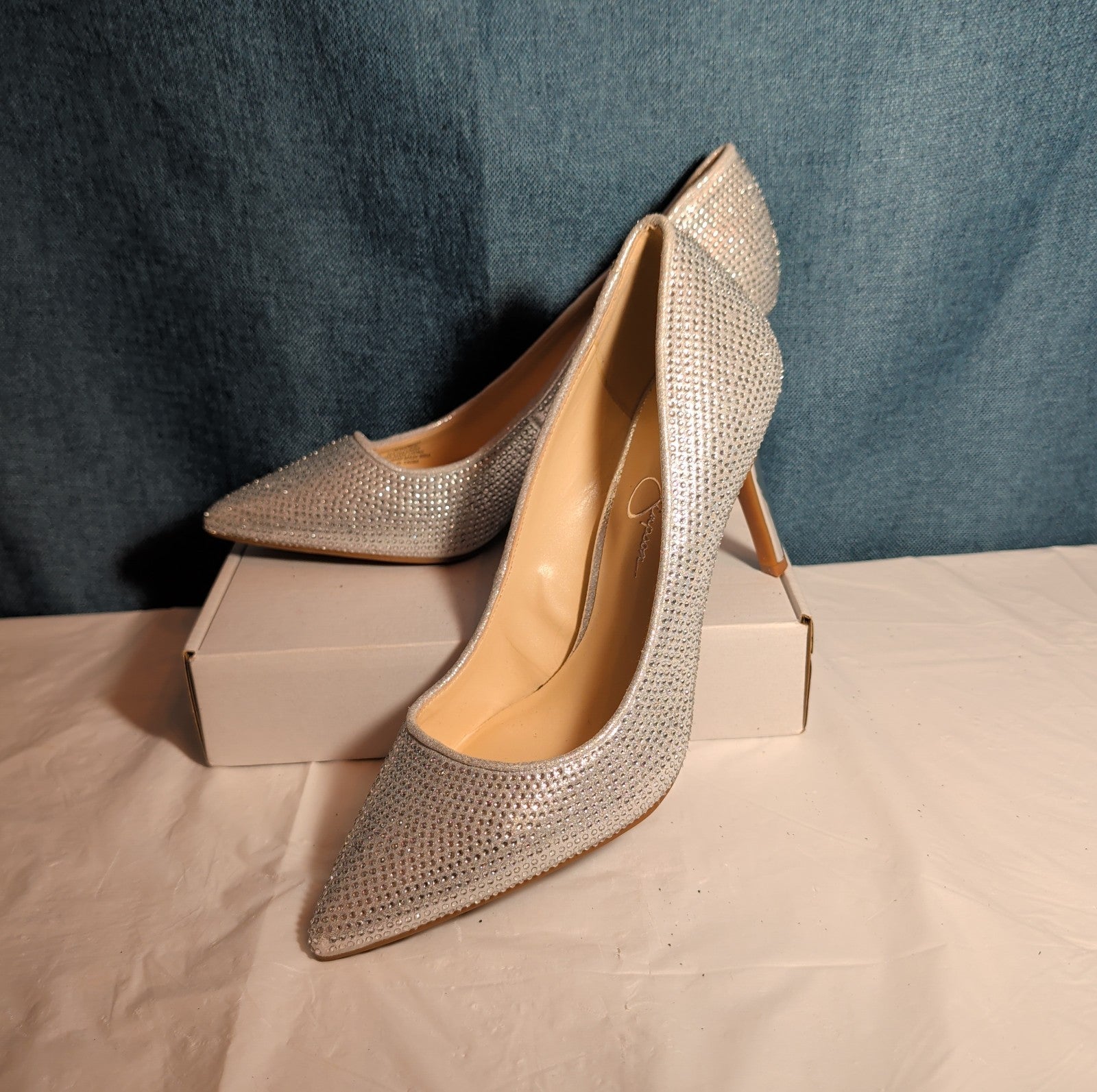 Jessica Simpson Lindiza Rhinestone Pumps 8M Silver Sparkly Stiletto Heels 39